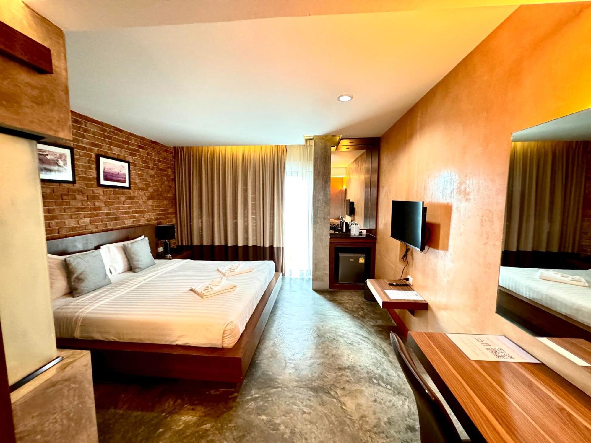 De Coze Hotel Patong Eksteriør bilde