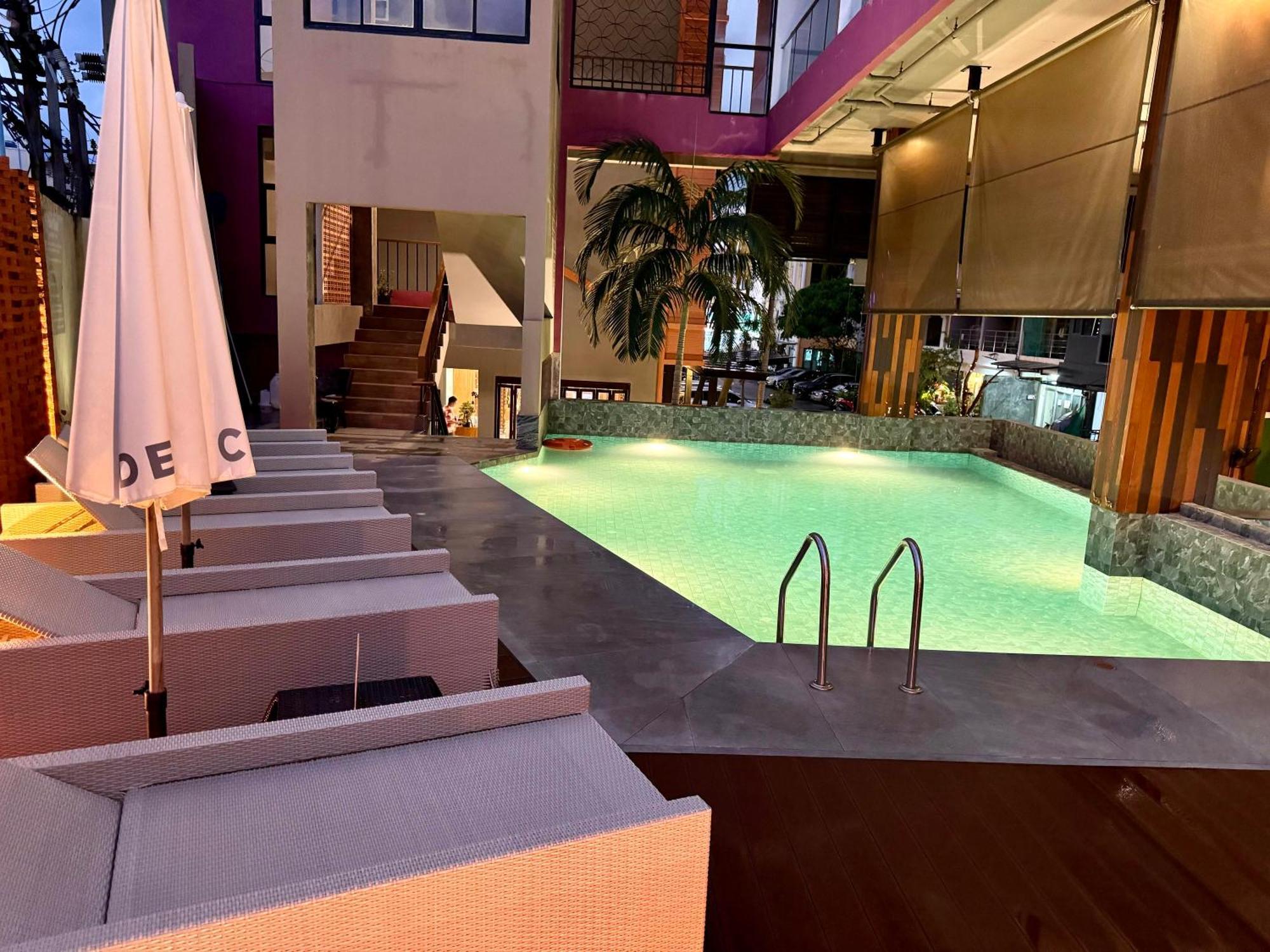 De Coze Hotel Patong Eksteriør bilde