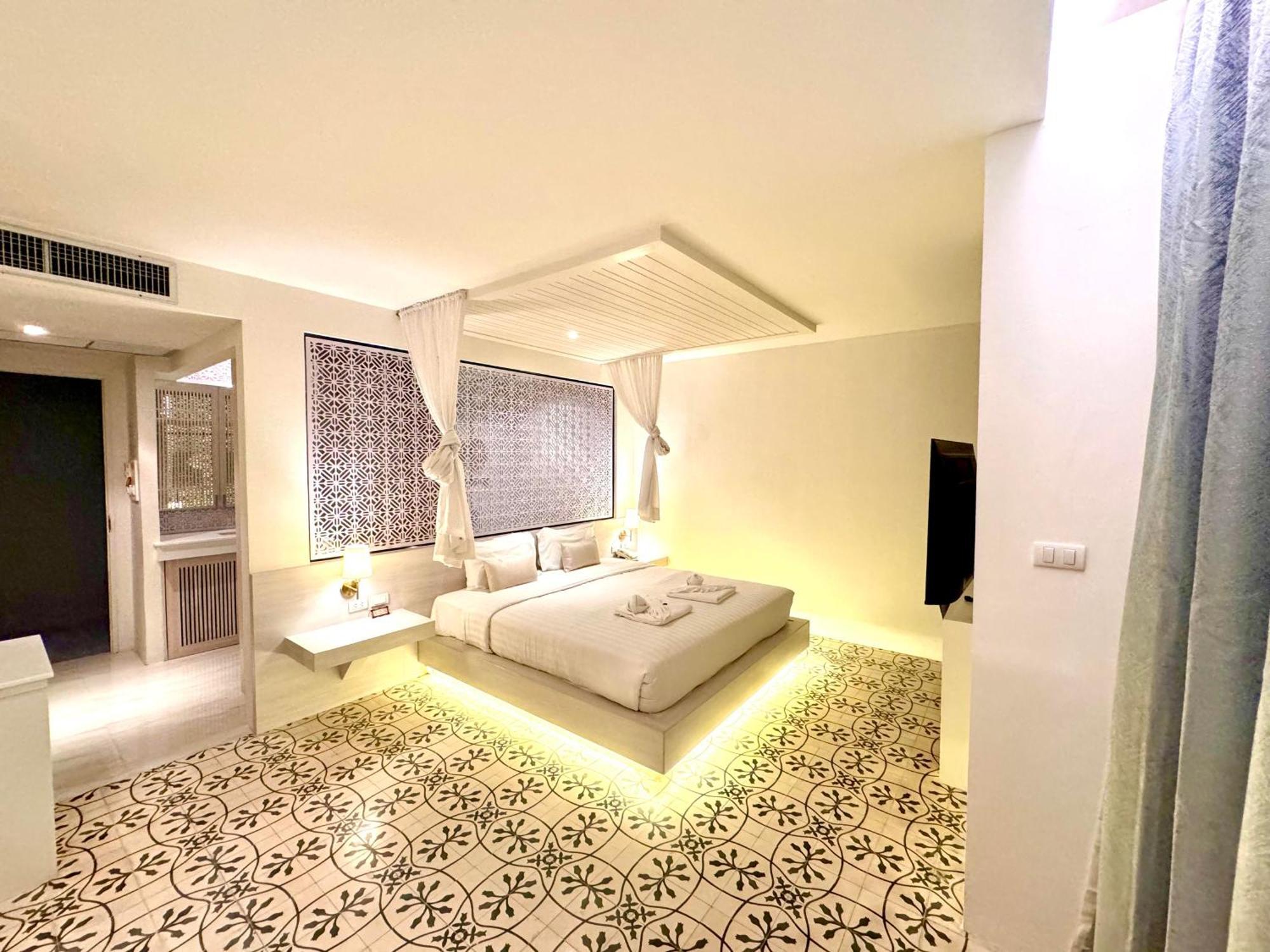 De Coze Hotel Patong Eksteriør bilde