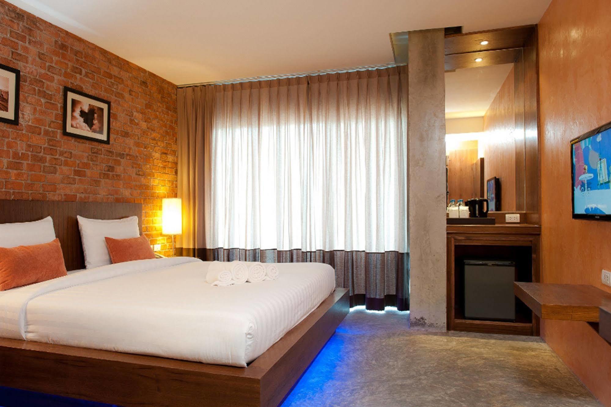De Coze Hotel Patong Eksteriør bilde